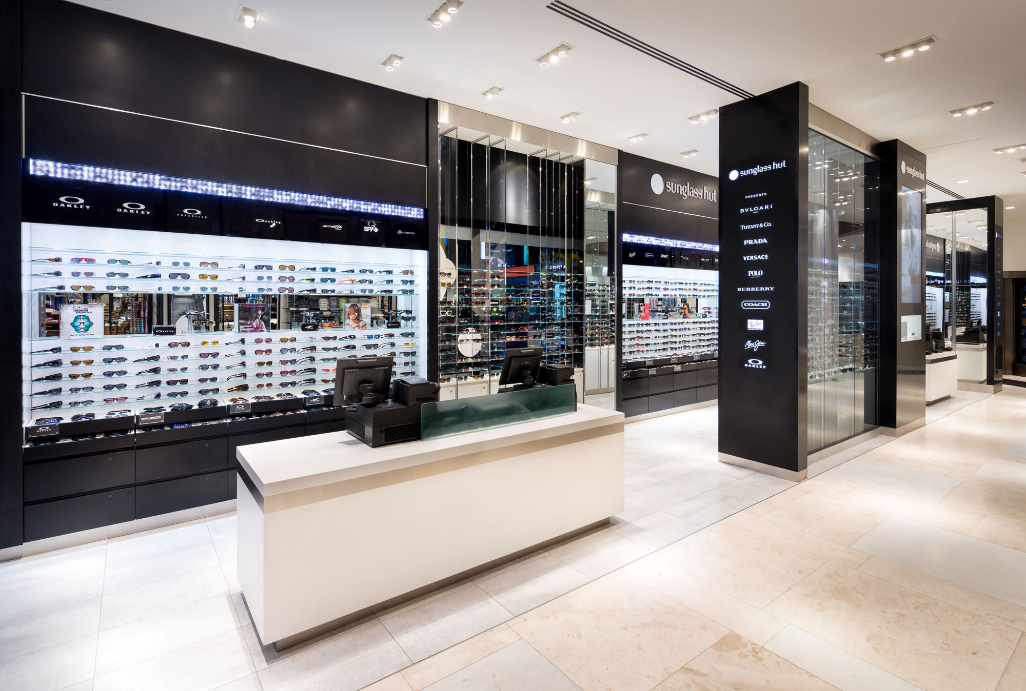 SUNGLASS HUT, NEW DELHI – ReizIndia