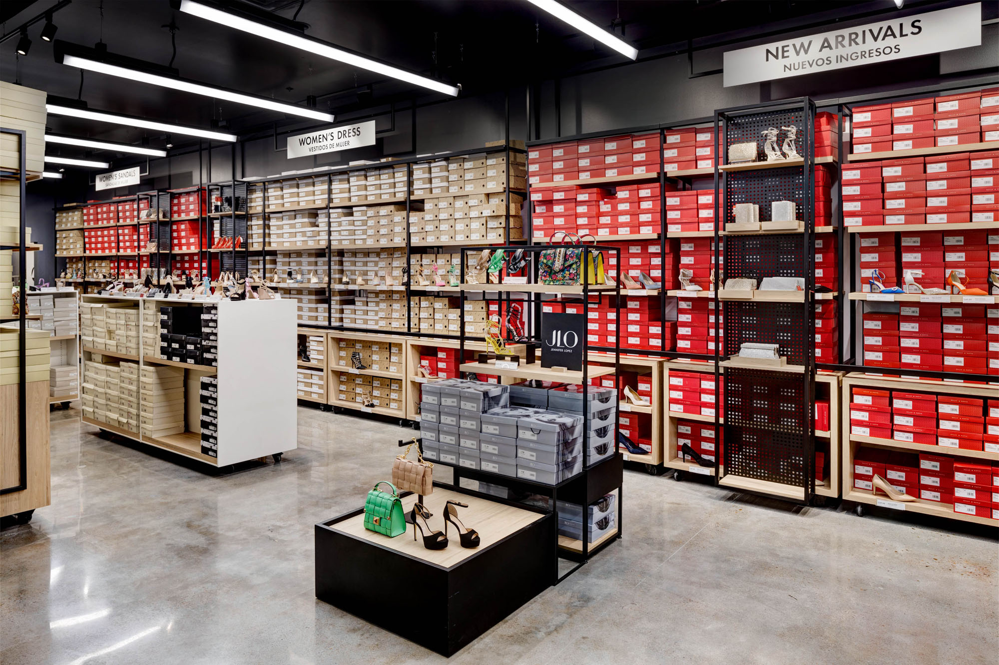 Designer Shoe Warehouse NELSON Worldwide